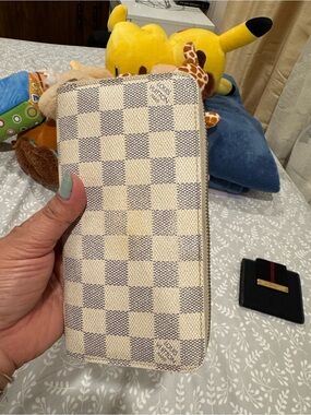 Luxury Checkered long wallet LV